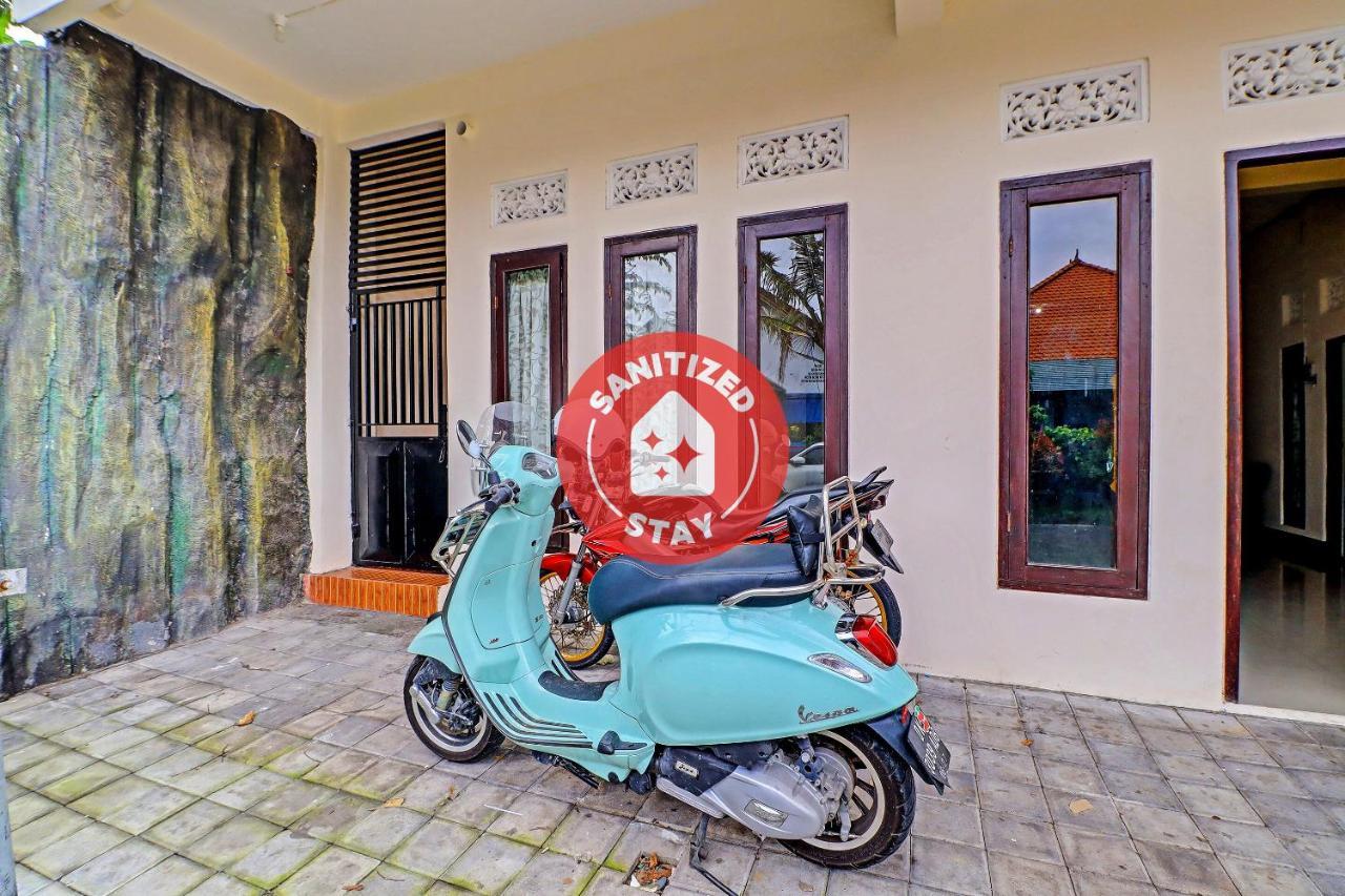 Oyo 91864 Holistic Stay Jimbaran Exterior photo