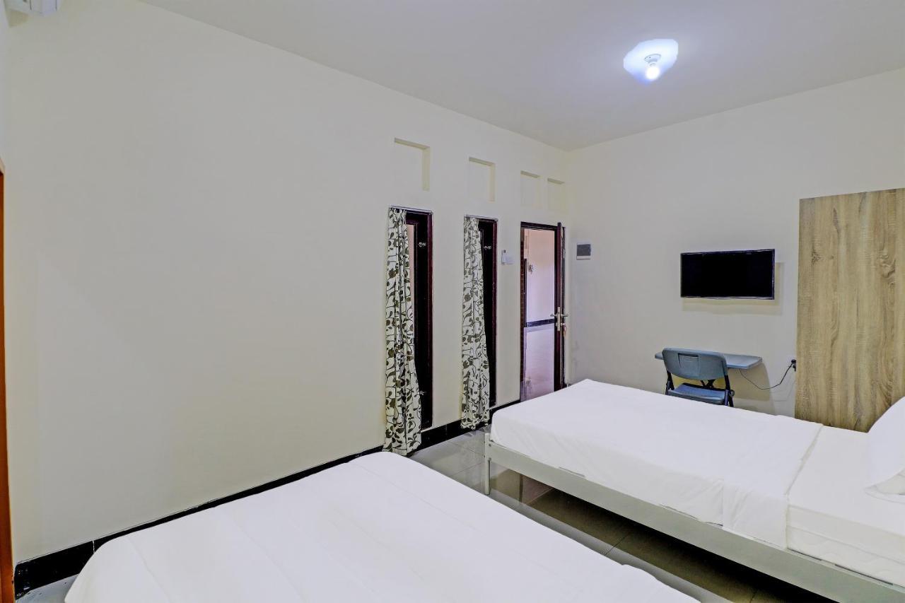 Oyo 91864 Holistic Stay Jimbaran Exterior photo
